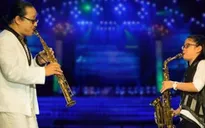 Ngỡ ngàng tiếng saxophone điêu luyện của con gái Trần Mạnh Tuấn